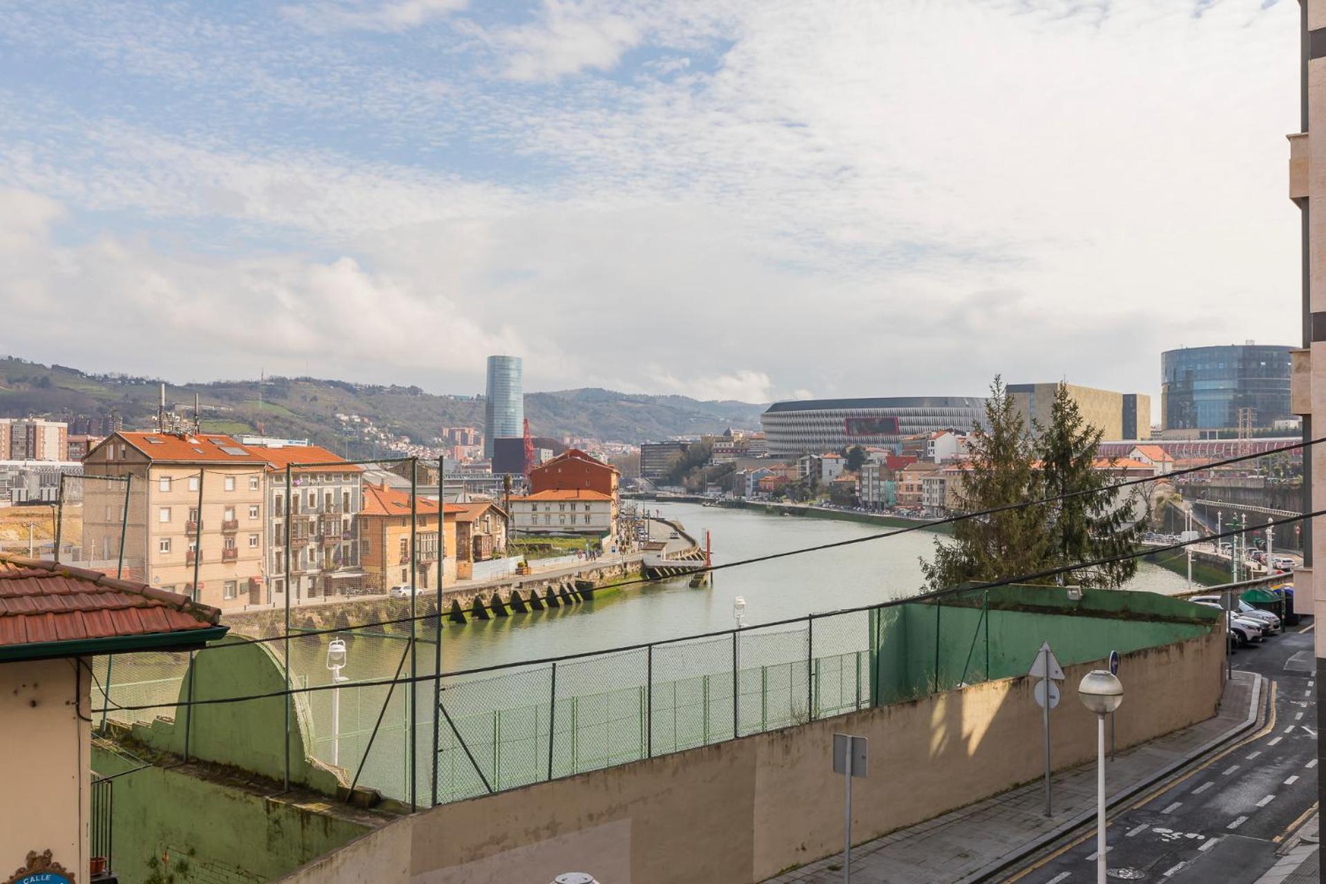 Akomodat En Apartamento Luminoso Junto Al Paseo De La Ria Bilbao Zewnętrze zdjęcie