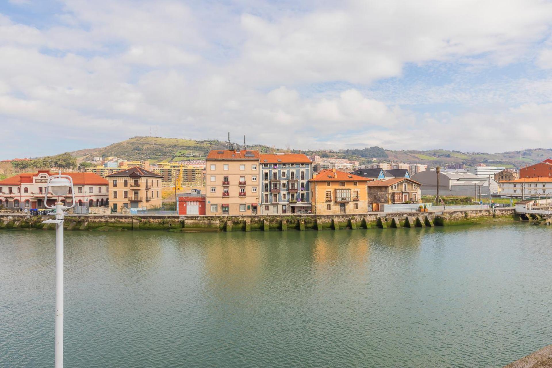 Akomodat En Apartamento Luminoso Junto Al Paseo De La Ria Bilbao Zewnętrze zdjęcie